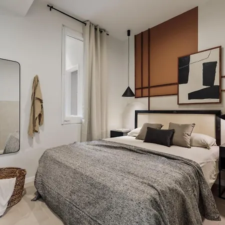 Indiana - 2 Bedrooms, Office And Balcony In Eixample Dreta Apartament