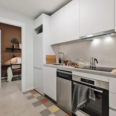 Apartment Indiana - 2 Bedrooms, Office And Balcony In Eixample Dreta Barcelona