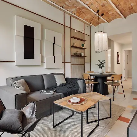 Indiana - 2 Bedrooms, Office And Balcony In Eixample Dreta Barcelona